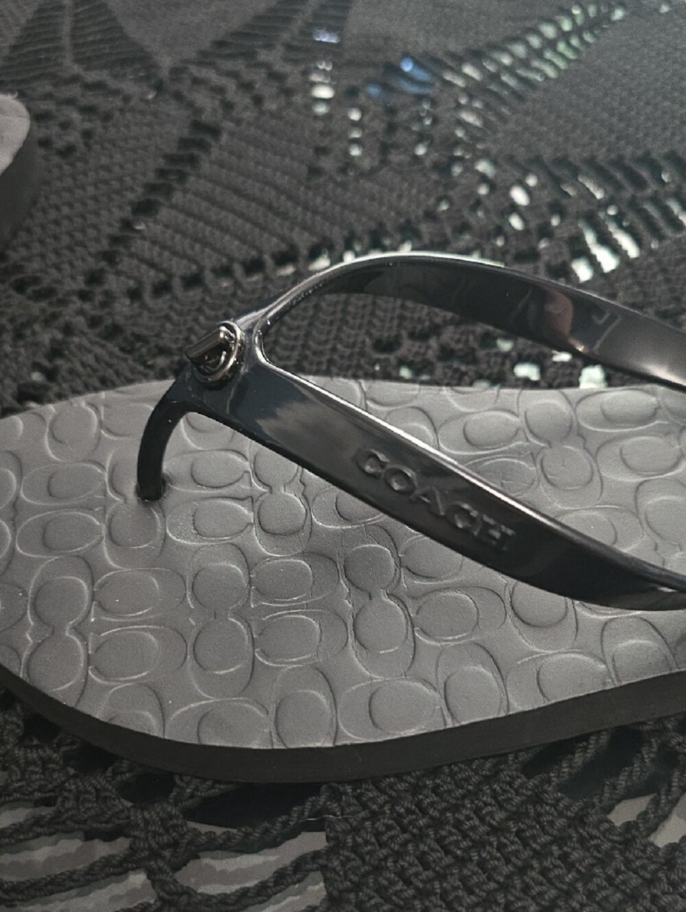 Like New Coach Black Logo-Embossed Thong Sandals - Picture 4 of 5